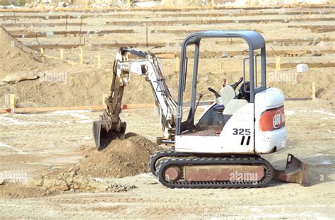 bobcat 1999 mini excavator 325 track data|bobcat 325 specifications.